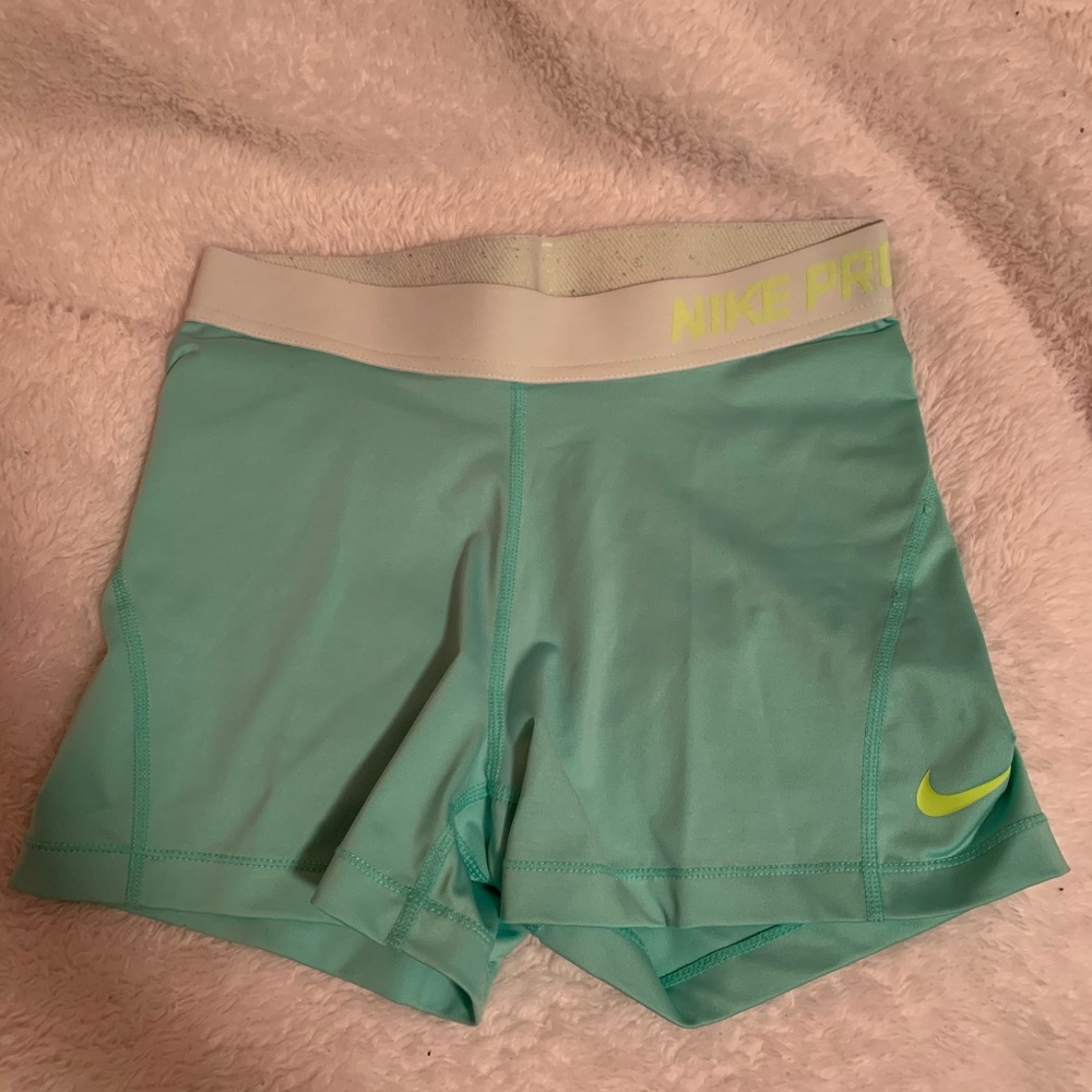 Women’s Nike Pro 3“ Training Shorts